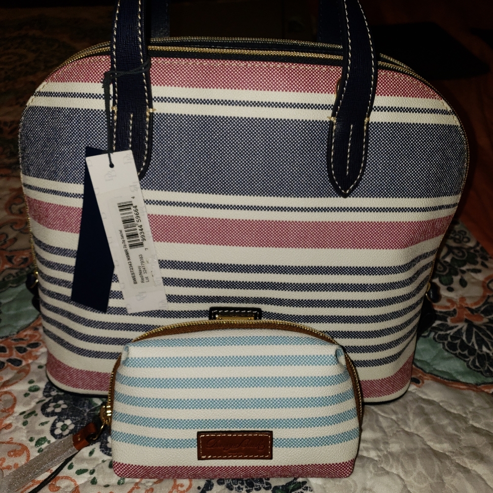 Dooney Waverly zip zip
